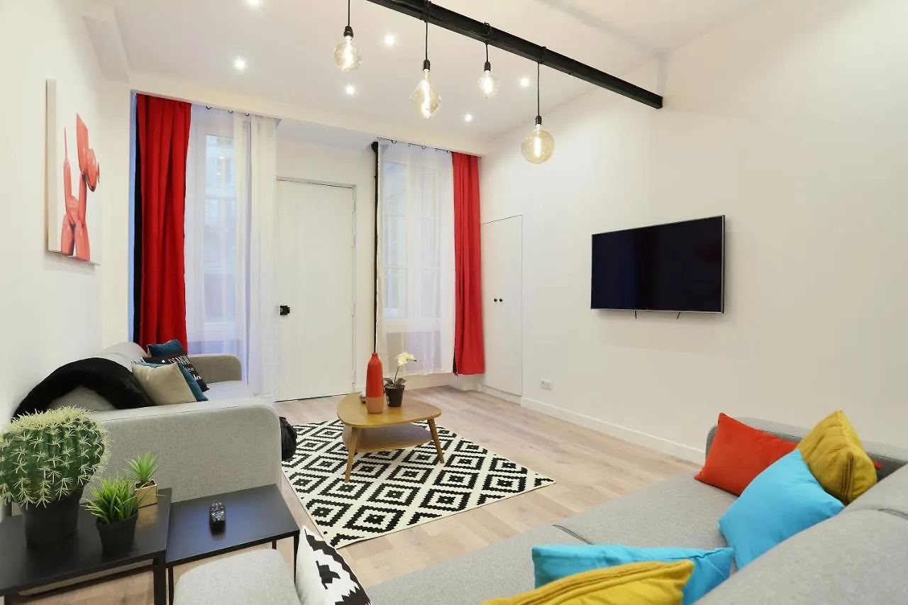 Lägenhet Majesti Upper Marais Apartments- Rue Du Faubourg Saint-martin *