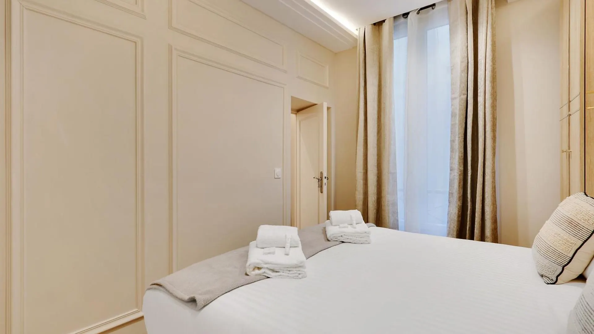 Lägenhet Majesti Upper Marais Apartments- Rue Du Faubourg Saint-martin Paris