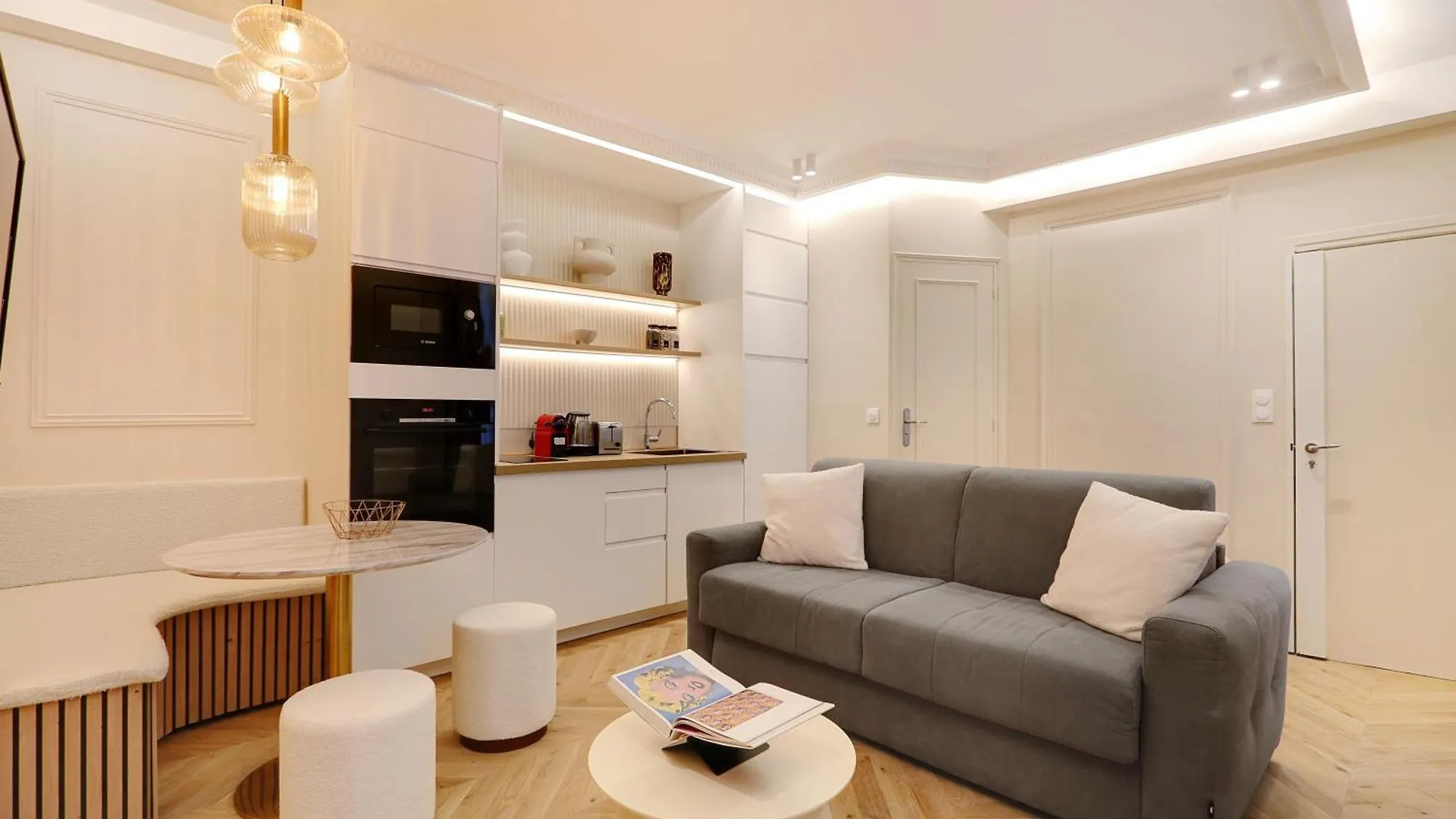 Lägenhet Majesti Upper Marais Apartments- Rue Du Faubourg Saint-martin *