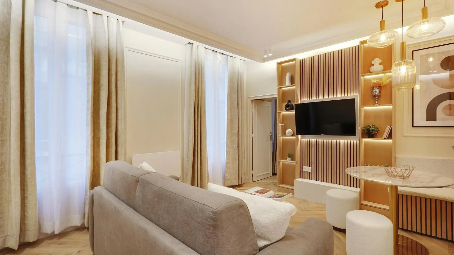 Majesti Upper Marais Apartments- Rue Du Faubourg Saint-martin *
